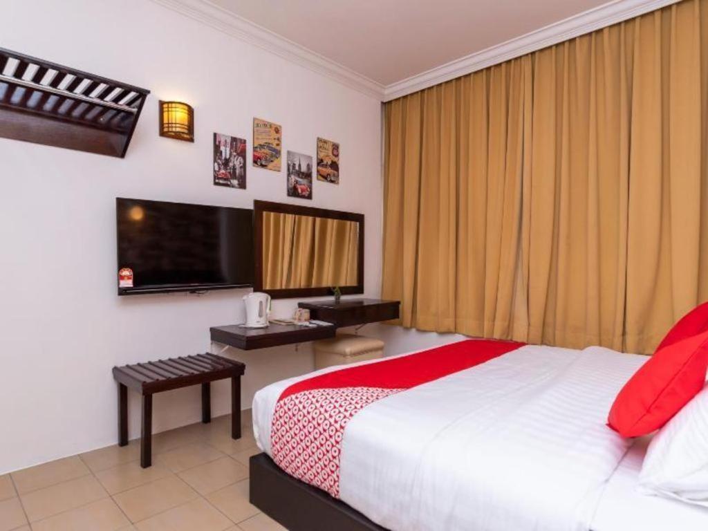 Super Oyo 1114 Neo Pegasus Hotel Segamat Dış mekan fotoğraf