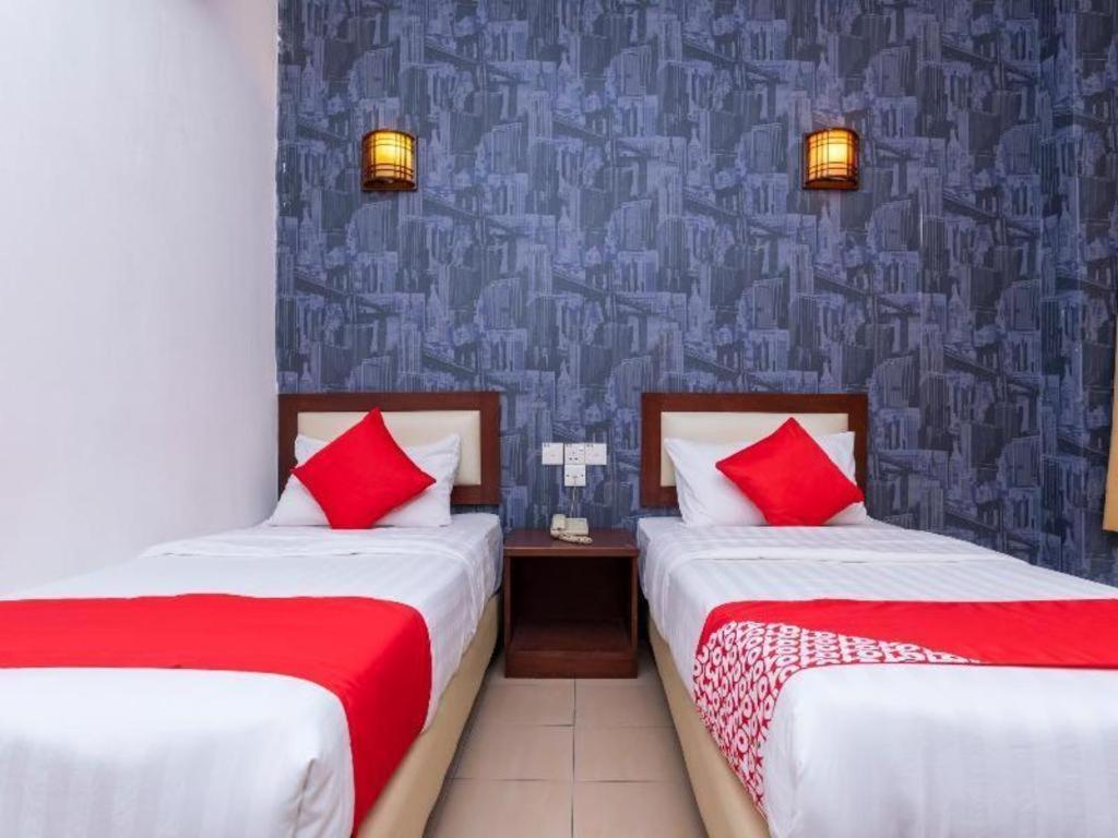 Super Oyo 1114 Neo Pegasus Hotel Segamat Dış mekan fotoğraf