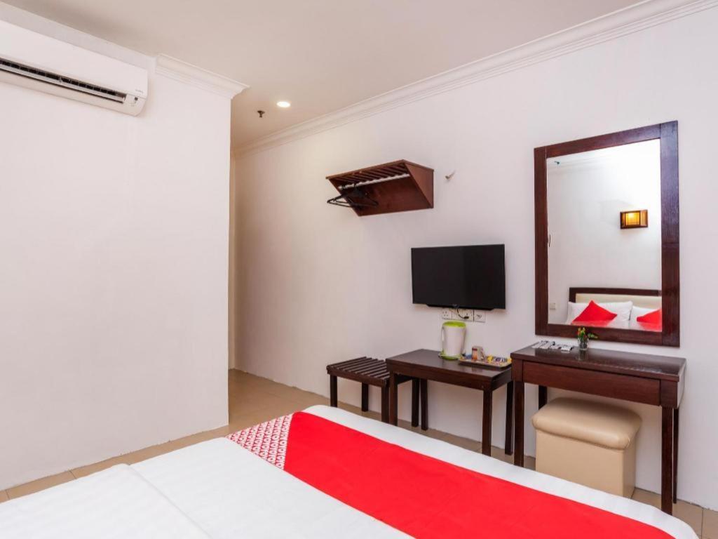 Super Oyo 1114 Neo Pegasus Hotel Segamat Dış mekan fotoğraf