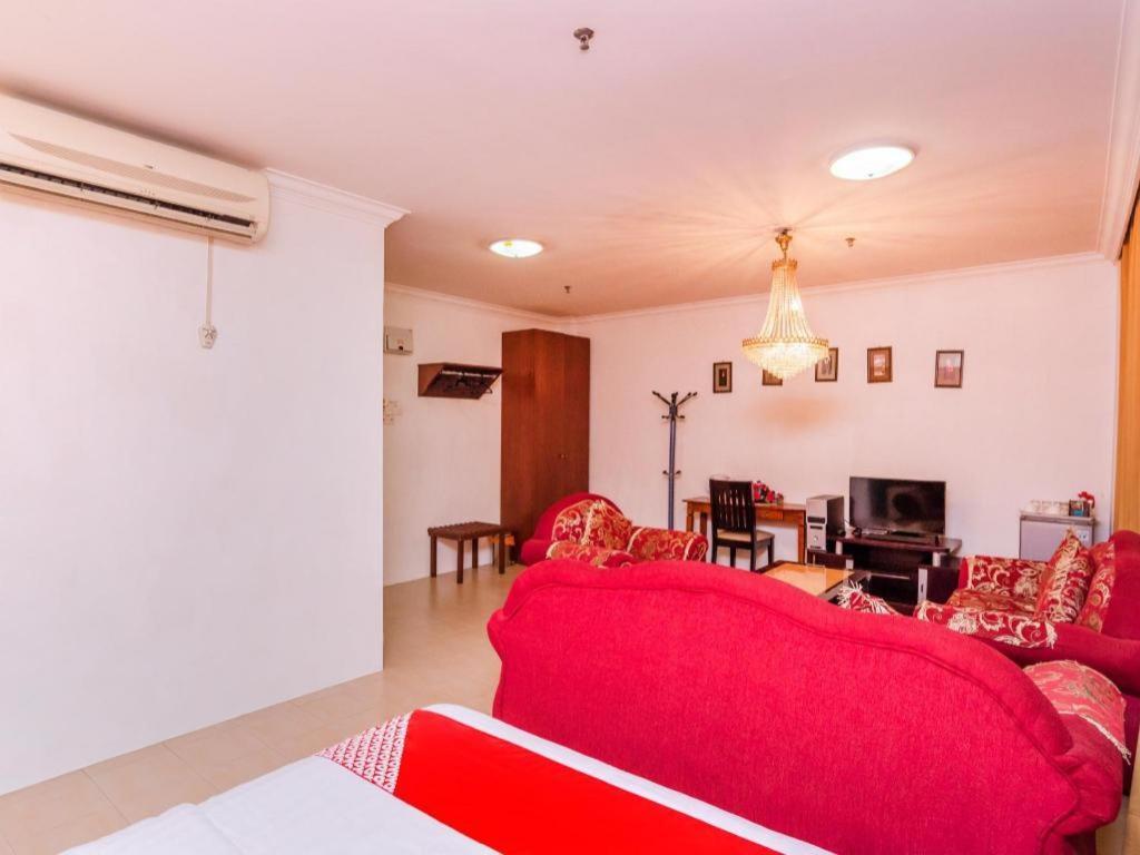 Super Oyo 1114 Neo Pegasus Hotel Segamat Dış mekan fotoğraf