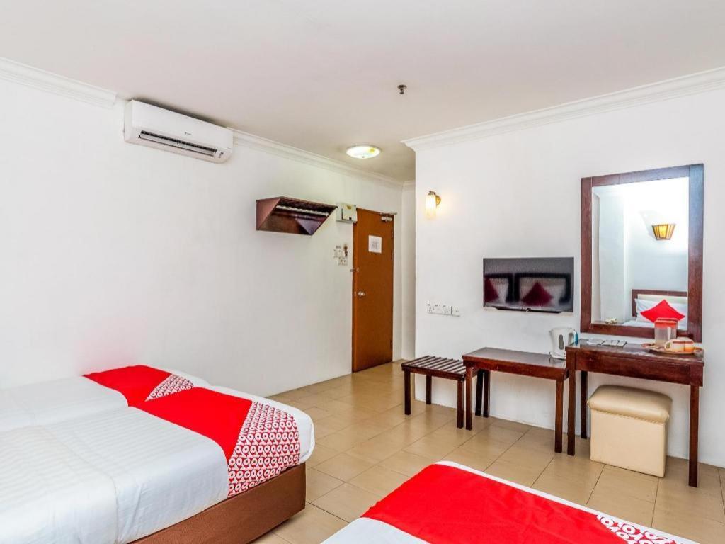 Super Oyo 1114 Neo Pegasus Hotel Segamat Dış mekan fotoğraf