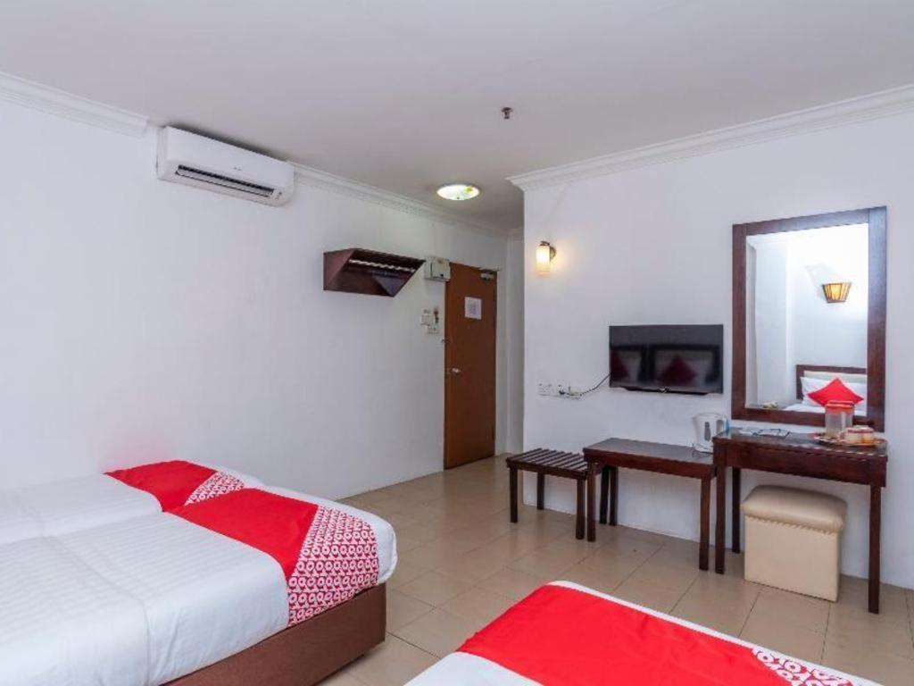 Super Oyo 1114 Neo Pegasus Hotel Segamat Dış mekan fotoğraf