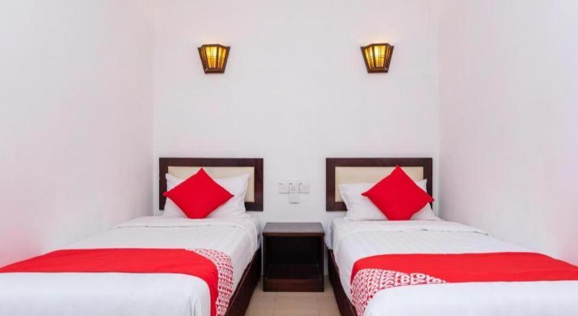 Super Oyo 1114 Neo Pegasus Hotel Segamat Dış mekan fotoğraf