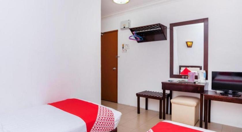 Super Oyo 1114 Neo Pegasus Hotel Segamat Dış mekan fotoğraf