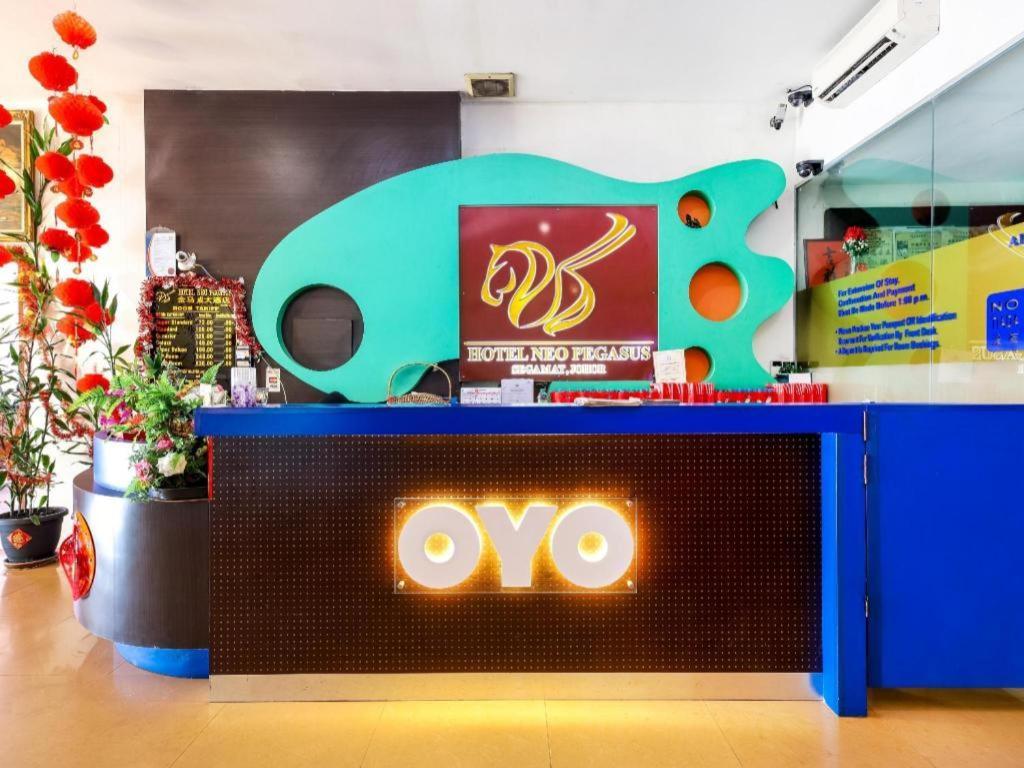 Super Oyo 1114 Neo Pegasus Hotel Segamat Dış mekan fotoğraf